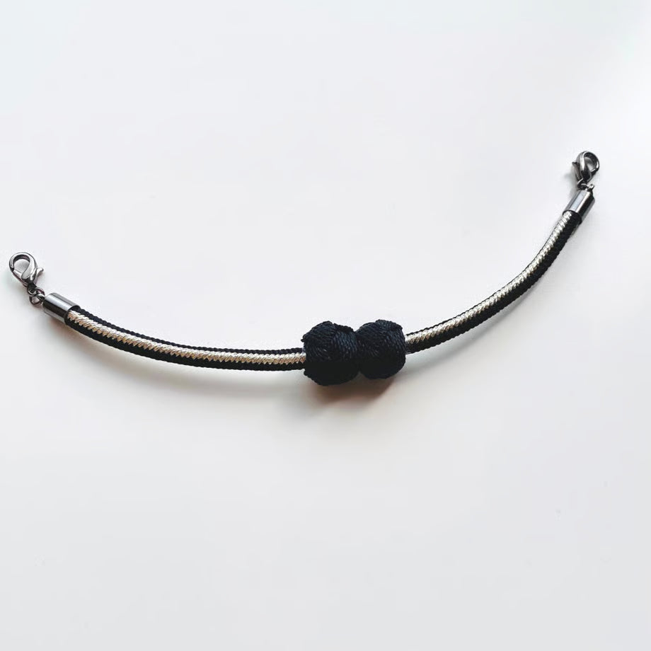 まぐねころん（羽織紐）