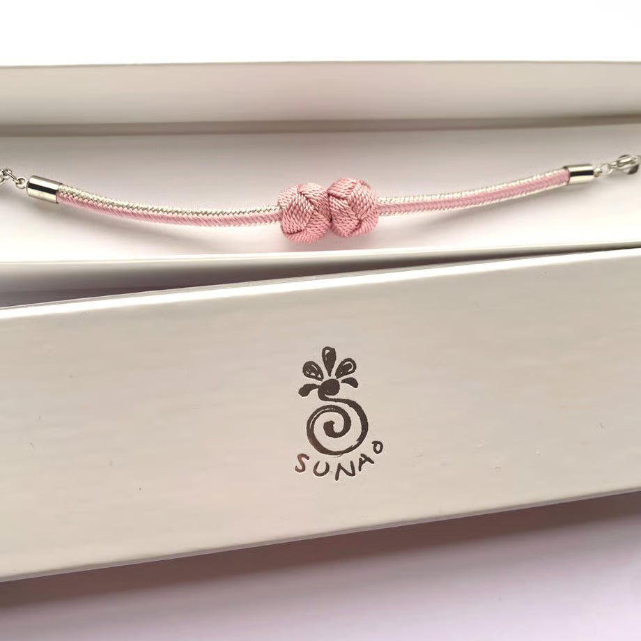 まぐねころん（羽織紐）