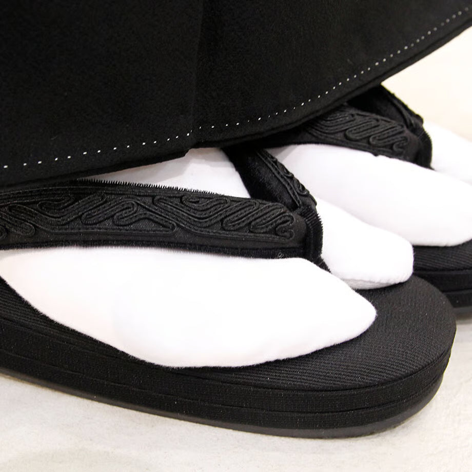 コード刺繍ぞうり｜岩佐