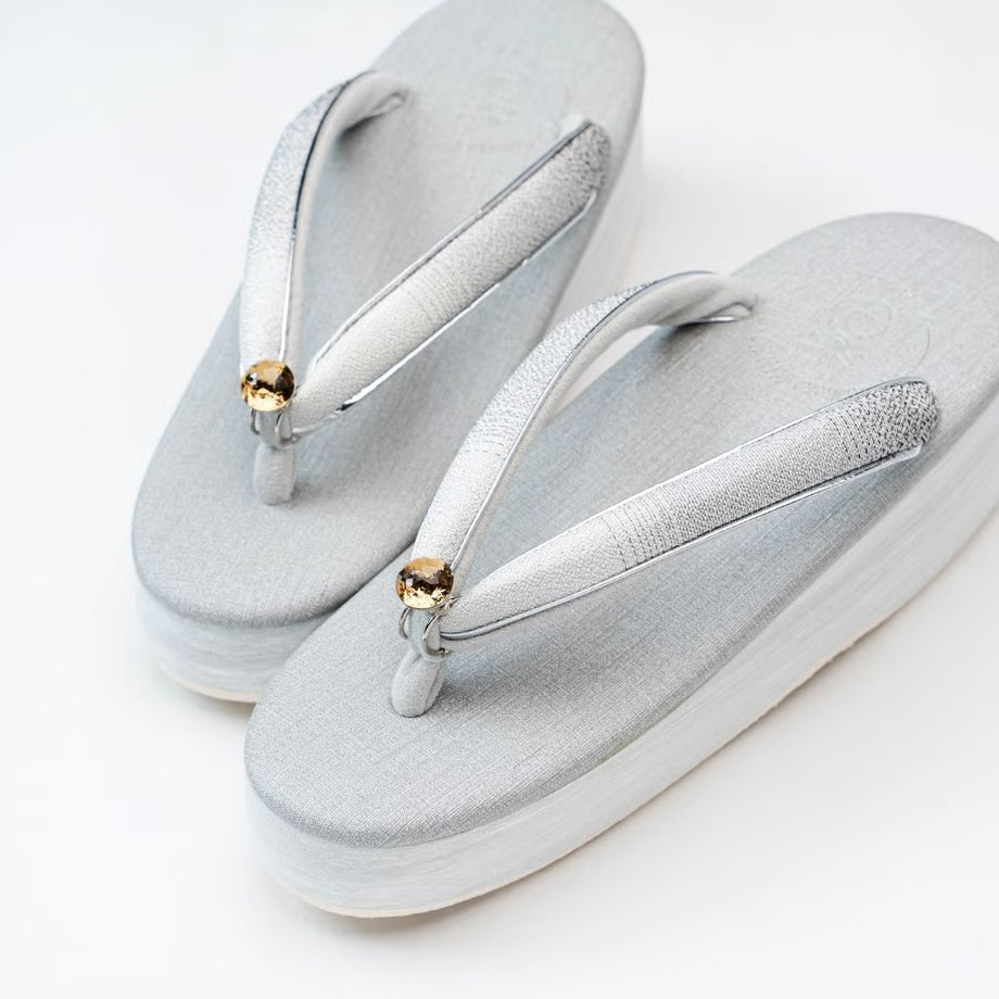 草履ピアス（クリスタル）モザイク型